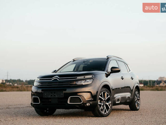 Черный Ситроен C5 Aircross, объемом двигателя 1.5 л и пробегом 155 тыс. км за 19900 $, фото 1 на Automoto.ua