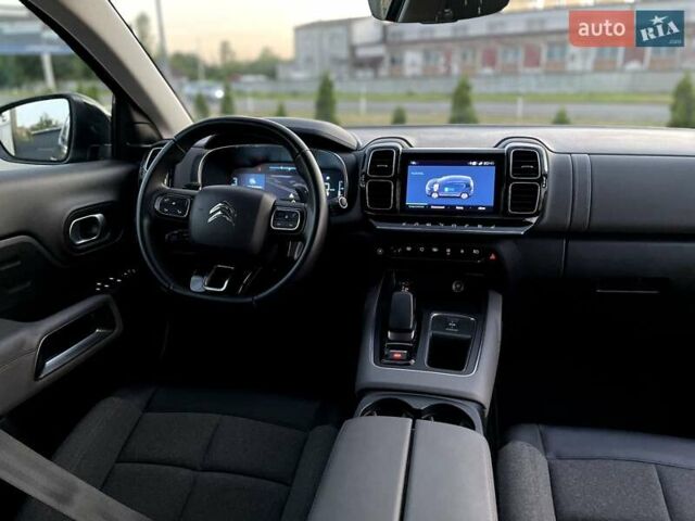Черный Ситроен C5 Aircross, объемом двигателя 1.6 л и пробегом 73 тыс. км за 28453 $, фото 31 на Automoto.ua