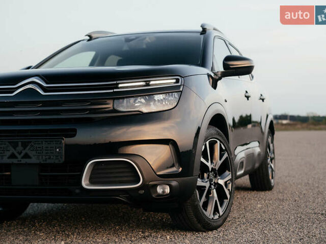 Черный Ситроен C5 Aircross, объемом двигателя 1.5 л и пробегом 155 тыс. км за 19900 $, фото 3 на Automoto.ua
