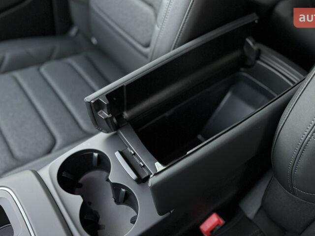 Сітроен C5 Aircross, об'ємом двигуна 1.5 л та пробігом 0 тис. км за 29560 $, фото 24 на Automoto.ua