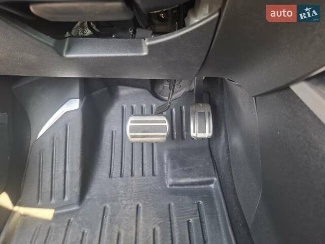 Сітроен C5 Aircross 2019 у Черкасах на Automoto.ua Сірий Сітроен C5 Aircross, об'ємом двигуна 2 л та пробігом 110 тис. км за 19900 $, фото 13 на Automoto.ua