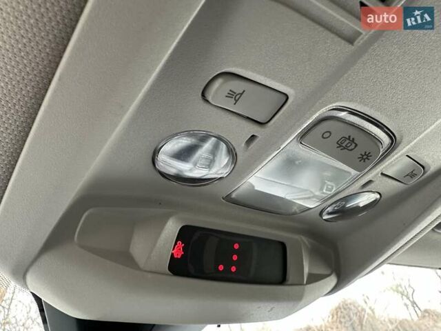 Серый Ситроен C5 Aircross, объемом двигателя 2 л и пробегом 92 тыс. км за 21500 $, фото 36 на Automoto.ua