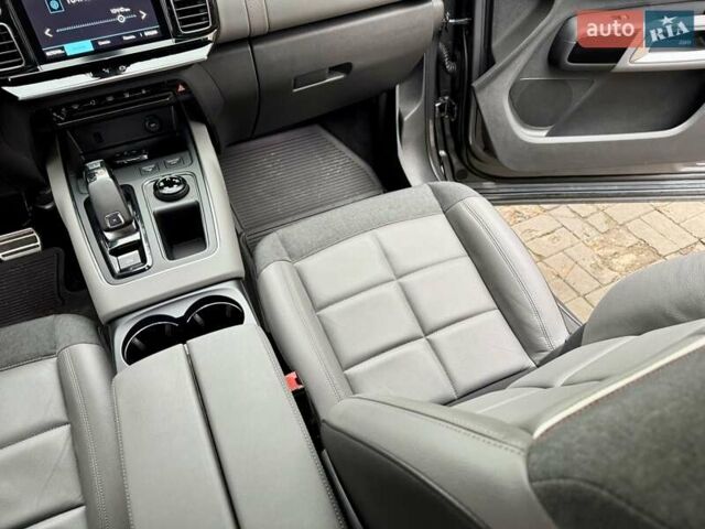 Серый Ситроен C5 Aircross, объемом двигателя 2 л и пробегом 40 тыс. км за 23900 $, фото 26 на Automoto.ua