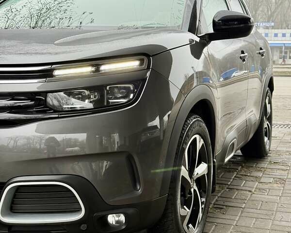 Серый Ситроен C5 Aircross, объемом двигателя 2 л и пробегом 40 тыс. км за 23900 $, фото 6 на Automoto.ua
