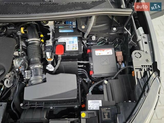 Серый Ситроен C5 Aircross, объемом двигателя 2 л и пробегом 178 тыс. км за 24300 $, фото 93 на Automoto.ua