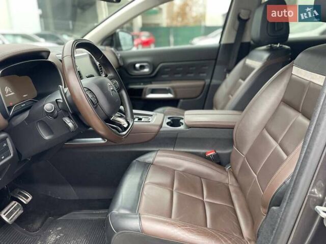 Серый Ситроен C5 Aircross, объемом двигателя 2 л и пробегом 103 тыс. км за 22300 $, фото 12 на Automoto.ua