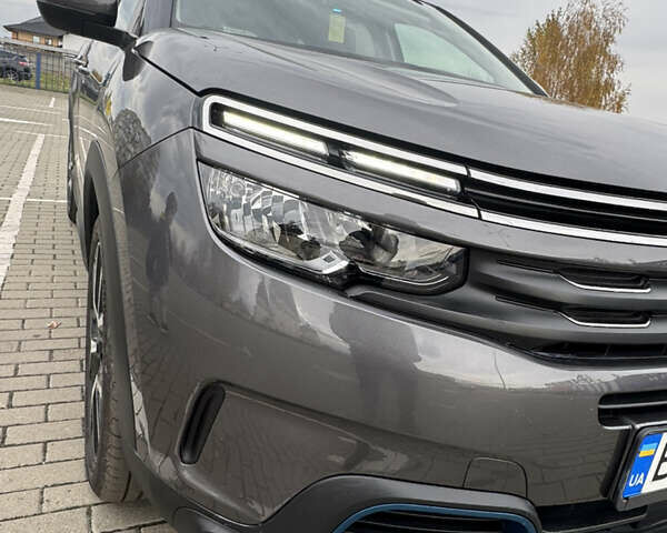 Серый Ситроен C5 Aircross, объемом двигателя 1.6 л и пробегом 82 тыс. км за 21700 $, фото 28 на Automoto.ua