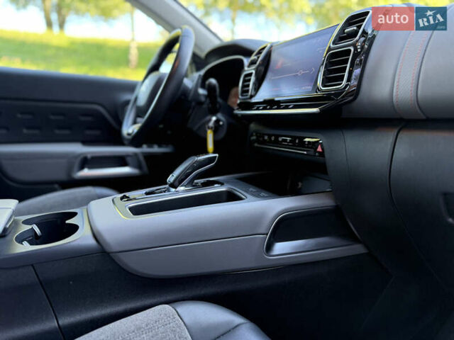 Серый Ситроен C5 Aircross, объемом двигателя 1.5 л и пробегом 146 тыс. км за 19900 $, фото 13 на Automoto.ua