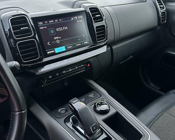 Серый Ситроен C5 Aircross, объемом двигателя 1.5 л и пробегом 59 тыс. км за 18500 $, фото 8 на Automoto.ua