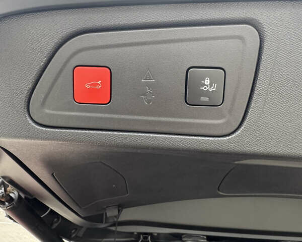 Серый Ситроен C5 Aircross, объемом двигателя 1.6 л и пробегом 82 тыс. км за 21700 $, фото 21 на Automoto.ua