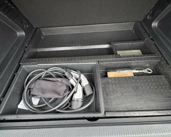 Серый Ситроен C5 Aircross, объемом двигателя 1.6 л и пробегом 82 тыс. км за 21700 $, фото 22 на Automoto.ua