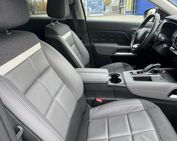 Серый Ситроен C5 Aircross, объемом двигателя 1.6 л и пробегом 82 тыс. км за 21300 $, фото 25 на Automoto.ua