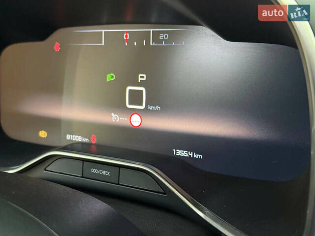 Серый Ситроен C5 Aircross, объемом двигателя 2 л и пробегом 81 тыс. км за 22500 $, фото 22 на Automoto.ua