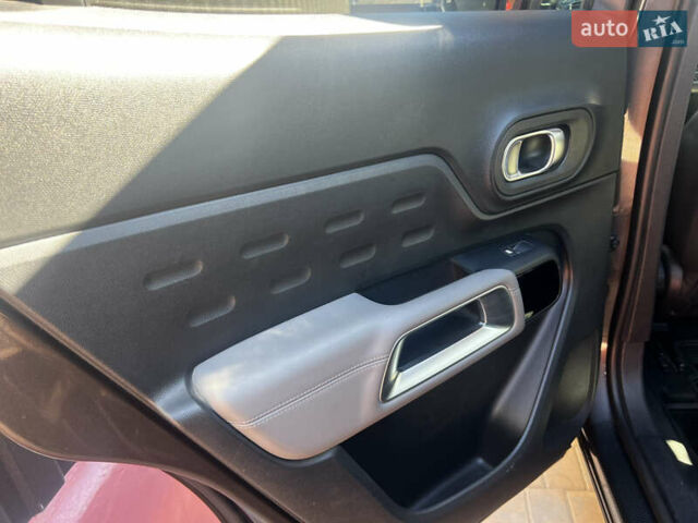 Сірий Сітроен C5 Aircross, об'ємом двигуна 1.5 л та пробігом 65 тис. км за 21000 $, фото 4 на Automoto.ua