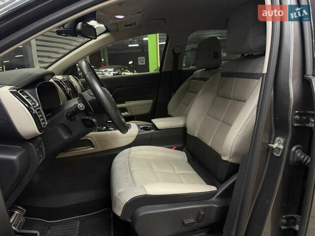 Серый Ситроен C5 Aircross, объемом двигателя 2 л и пробегом 81 тыс. км за 22500 $, фото 10 на Automoto.ua
