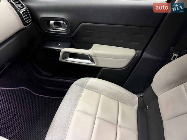 Серый Ситроен C5 Aircross, объемом двигателя 2 л и пробегом 81 тыс. км за 22500 $, фото 24 на Automoto.ua