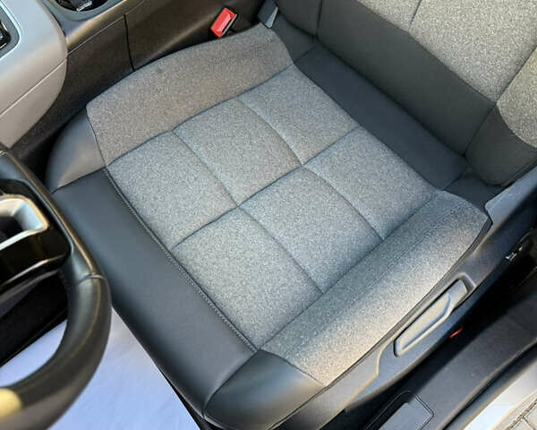 Серый Ситроен C5 Aircross, объемом двигателя 1.6 л и пробегом 188 тыс. км за 22600 $, фото 52 на Automoto.ua