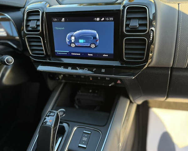 Серый Ситроен C5 Aircross, объемом двигателя 1.6 л и пробегом 188 тыс. км за 22600 $, фото 63 на Automoto.ua