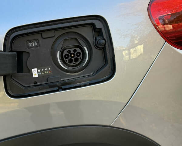 Серый Ситроен C5 Aircross, объемом двигателя 1.6 л и пробегом 188 тыс. км за 22600 $, фото 31 на Automoto.ua