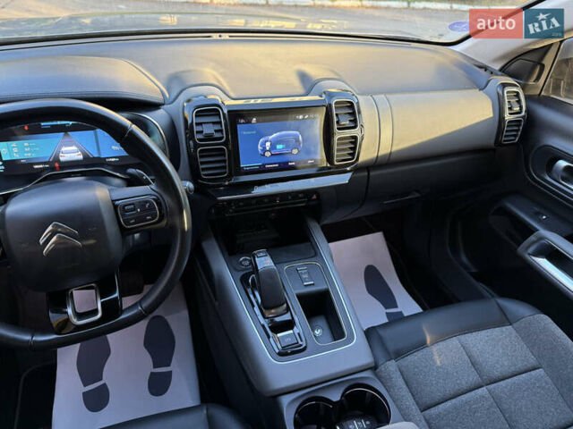 Серый Ситроен C5 Aircross, объемом двигателя 1.6 л и пробегом 188 тыс. км за 22600 $, фото 50 на Automoto.ua