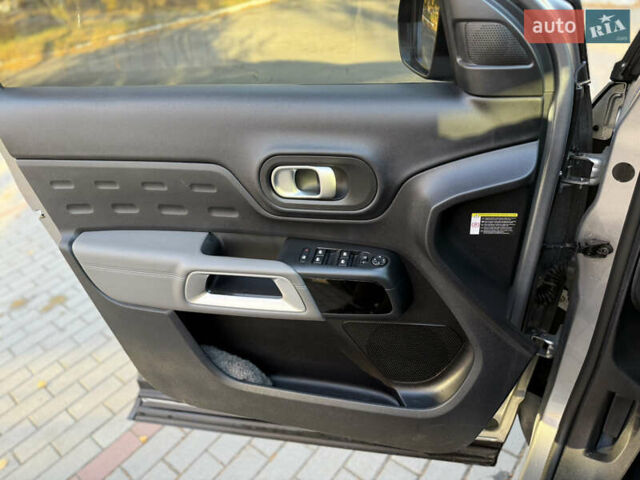 Серый Ситроен C5 Aircross, объемом двигателя 1.6 л и пробегом 188 тыс. км за 23000 $, фото 46 на Automoto.ua