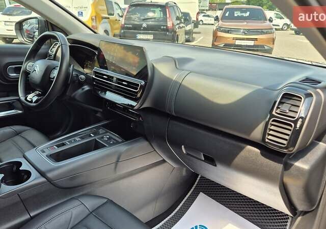 Серый Ситроен C5 Aircross, объемом двигателя 2 л и пробегом 64 тыс. км за 29499 $, фото 70 на Automoto.ua