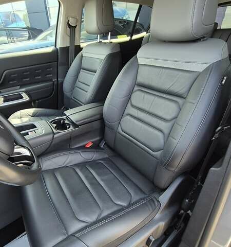 Серый Ситроен C5 Aircross, объемом двигателя 2 л и пробегом 64 тыс. км за 29499 $, фото 38 на Automoto.ua