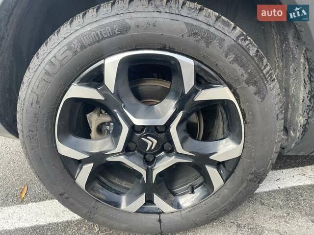 Серый Ситроен C5 Aircross, объемом двигателя 2 л и пробегом 48 тыс. км за 28000 $, фото 2 на Automoto.ua