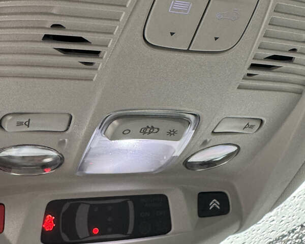 Серый Ситроен C5 Aircross, объемом двигателя 1.6 л и пробегом 26 тыс. км за 32500 $, фото 22 на Automoto.ua