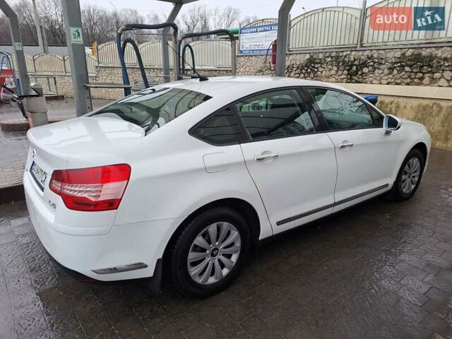 Белый Ситроен С5, объемом двигателя 1.6 л и пробегом 260 тыс. км за 6199 $, фото 5 на Automoto.ua