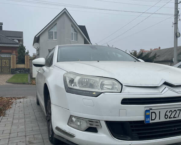 Белый Ситроен С5, объемом двигателя 1.56 л и пробегом 375 тыс. км за 4900 $, фото 4 на Automoto.ua