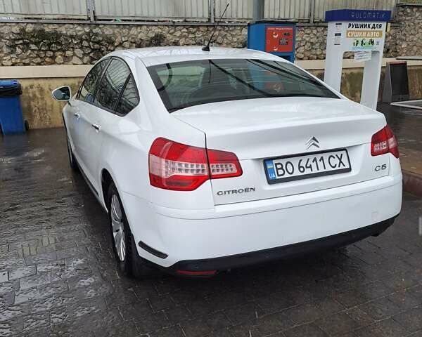 Белый Ситроен С5, объемом двигателя 1.6 л и пробегом 260 тыс. км за 6199 $, фото 1 на Automoto.ua