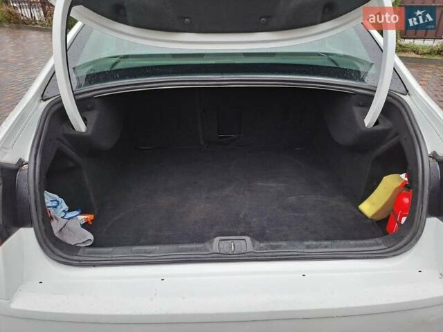 Белый Ситроен С5, объемом двигателя 1.6 л и пробегом 260 тыс. км за 6199 $, фото 12 на Automoto.ua