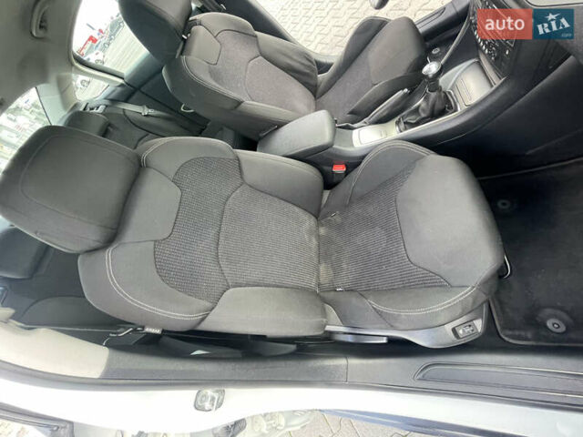 Сітроен С5 2009 у Чернівцях на Automoto.ua Білий Сітроен С5, об'ємом двигуна 1.6 л та пробігом 279 тис. км за 6600 $, фото 31 на Automoto.ua