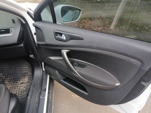 Белый Ситроен С5, объемом двигателя 1.6 л и пробегом 370 тыс. км за 6000 $, фото 8 на Automoto.ua