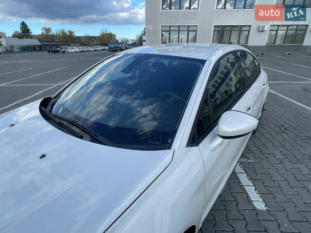 Сітроен С5 2009 у Чернівцях на Automoto.ua Білий Сітроен С5, об'ємом двигуна 1.6 л та пробігом 279 тис. км за 6600 $, фото 19 на Automoto.ua