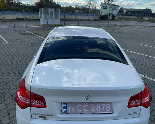 Сітроен С5 2009 у Чернівцях на Automoto.ua Білий Сітроен С5, об'ємом двигуна 1.6 л та пробігом 279 тис. км за 6600 $, фото 21 на Automoto.ua