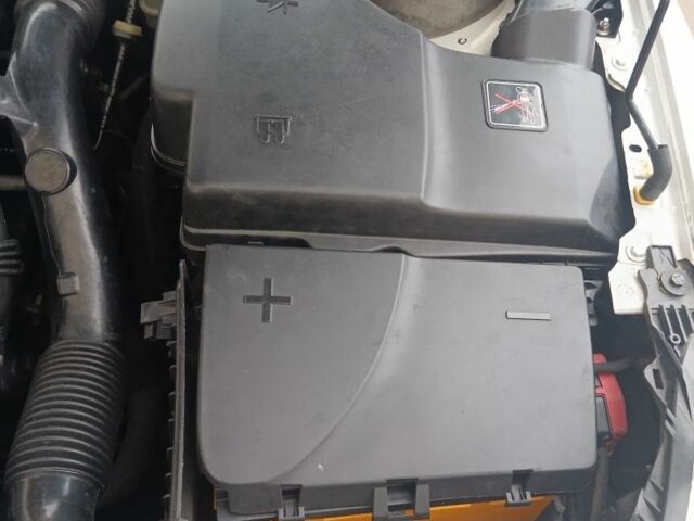 Белый Ситроен С5, объемом двигателя 1.6 л и пробегом 370 тыс. км за 6000 $, фото 12 на Automoto.ua