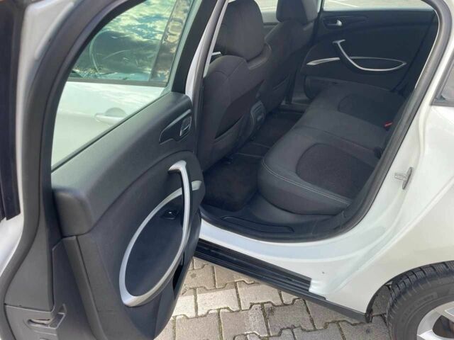 Сітроен С5 2009 у Києві на Automoto.ua Білий Сітроен С5, об'ємом двигуна 1.6 л та пробігом 278 тис. км за 6700 $, фото 18 на Automoto.ua