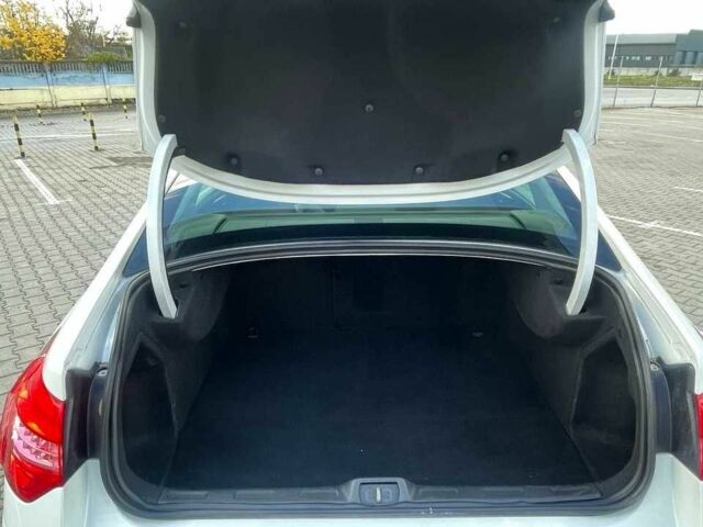 Сітроен С5 2009 у Києві на Automoto.ua Білий Сітроен С5, об'ємом двигуна 1.6 л та пробігом 278 тис. км за 6700 $, фото 11 на Automoto.ua