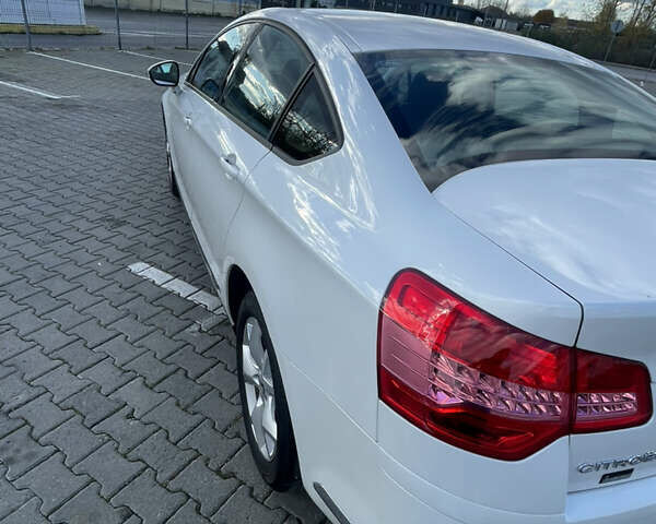 Сітроен С5 2009 у Чернівцях на Automoto.ua Білий Сітроен С5, об'ємом двигуна 1.6 л та пробігом 279 тис. км за 6600 $, фото 20 на Automoto.ua
