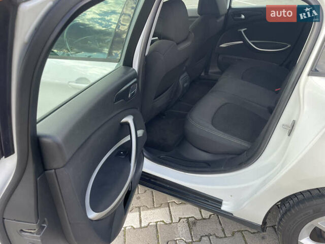 Сітроен С5 2009 у Чернівцях на Automoto.ua Білий Сітроен С5, об'ємом двигуна 1.6 л та пробігом 279 тис. км за 6600 $, фото 33 на Automoto.ua