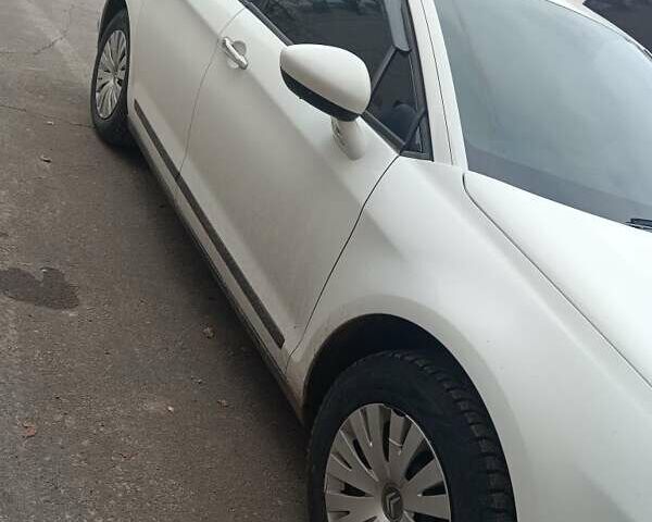 Белый Ситроен С5, объемом двигателя 1.6 л и пробегом 370 тыс. км за 6000 $, фото 1 на Automoto.ua