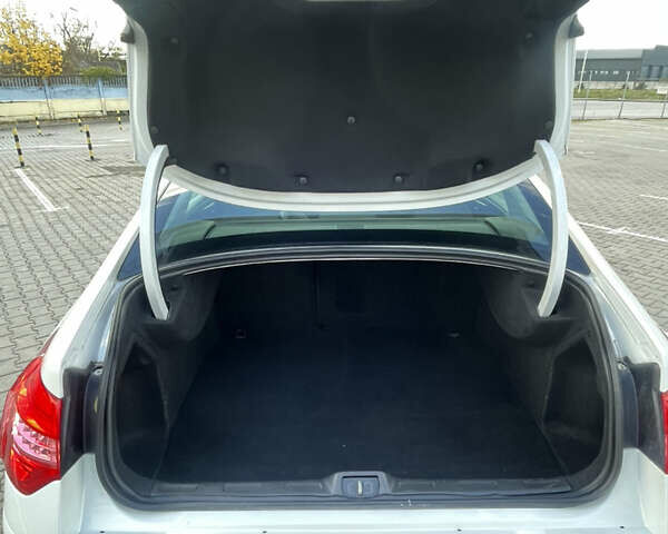 Сітроен С5 2009 у Чернівцях на Automoto.ua Білий Сітроен С5, об'ємом двигуна 1.6 л та пробігом 279 тис. км за 6600 $, фото 23 на Automoto.ua