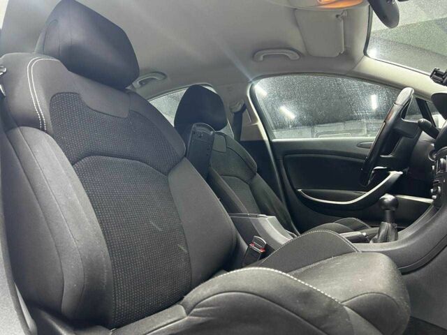 Белый Ситроен С5, объемом двигателя 1.6 л и пробегом 277 тыс. км за 6600 $, фото 13 на Automoto.ua