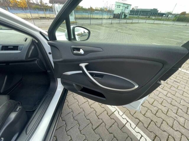 Сітроен С5 2009 у Києві на Automoto.ua Білий Сітроен С5, об'ємом двигуна 1.6 л та пробігом 278 тис. км за 6700 $, фото 17 на Automoto.ua