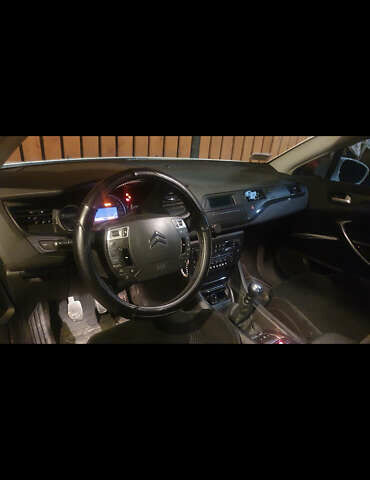 Белый Ситроен С5, объемом двигателя 2 л и пробегом 219 тыс. км за 5500 $, фото 4 на Automoto.ua