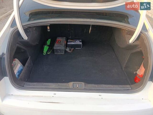 Ситроен С5 2010 в Липовце на Automoto.ua Белый Ситроен С5, объемом двигателя 1.6 л и пробегом 323 тыс. км за 5999 $, фото 11 на Automoto.ua