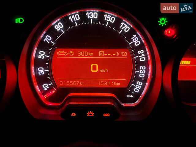 Ситроен С5 2010 в Львове на Automoto.ua Белый Ситроен С5, объемом двигателя 1.6 л и пробегом 319 тыс. км за 5800 $, фото 9 на Automoto.ua
