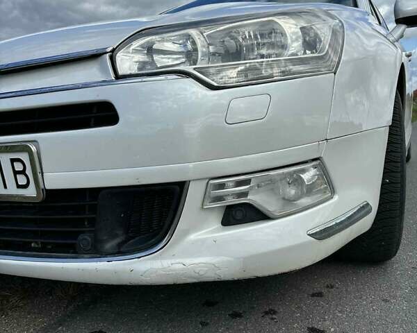 Белый Ситроен С5, объемом двигателя 2 л и пробегом 287 тыс. км за 5600 $, фото 7 на Automoto.ua